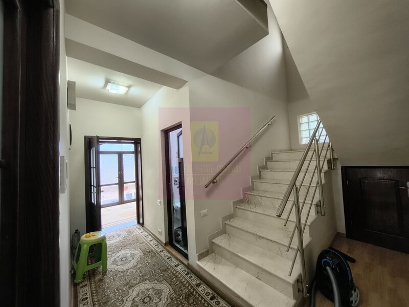 Vila individuala cu 5 camere, curte proprie in Afumati langa primarie